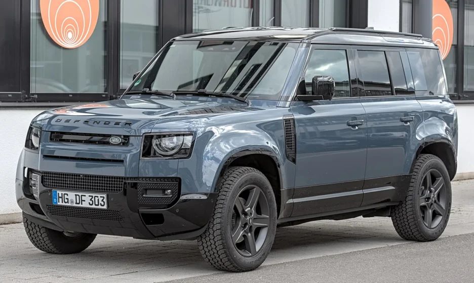 Land Rover Defender 110